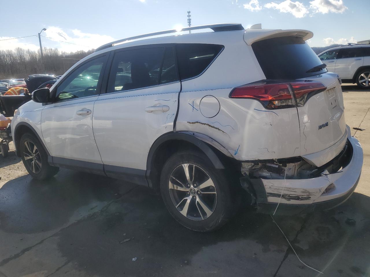 2018 Toyota RAV 4 - Image 2