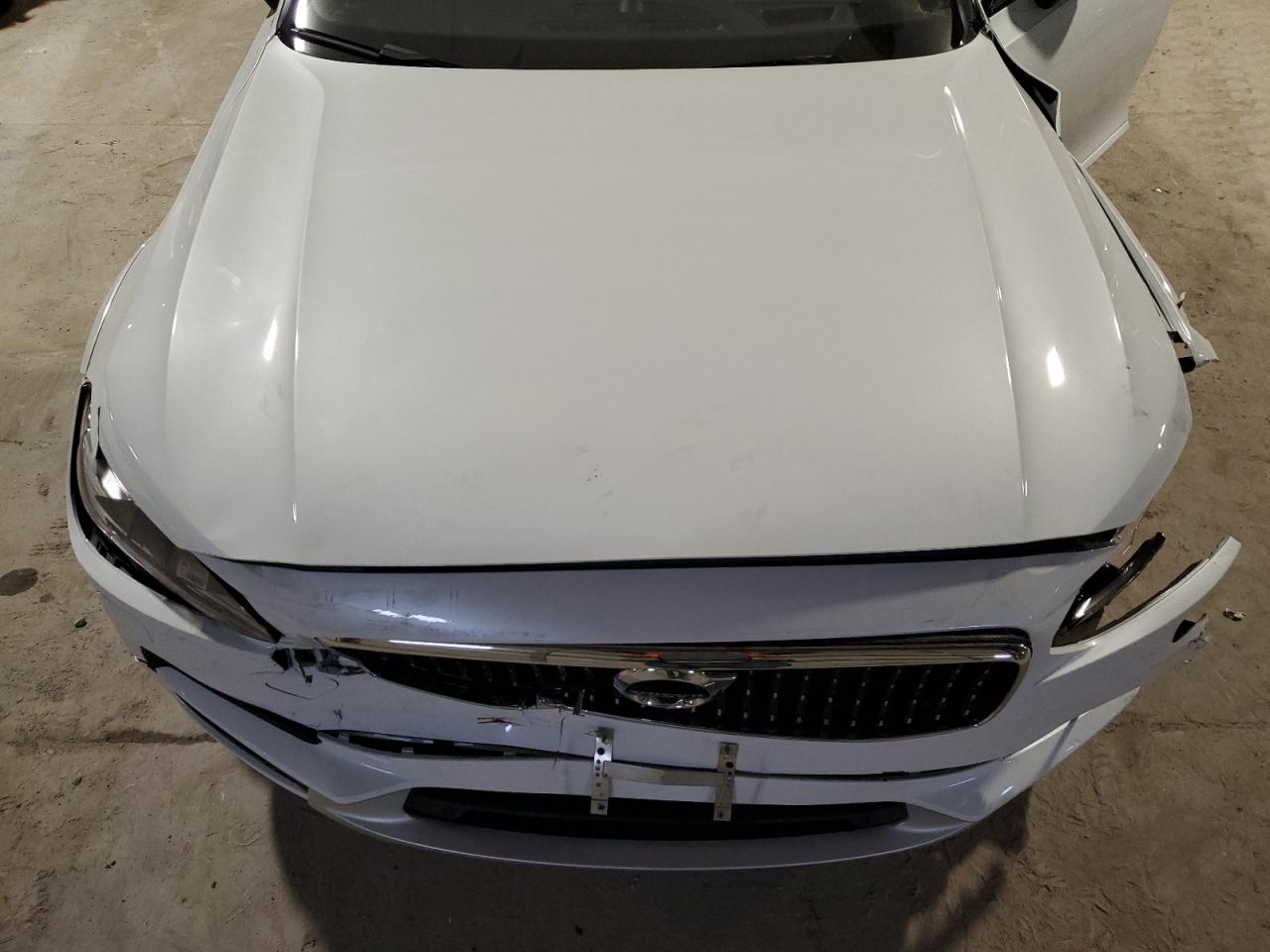 2018 Volvo V90 - Image 14