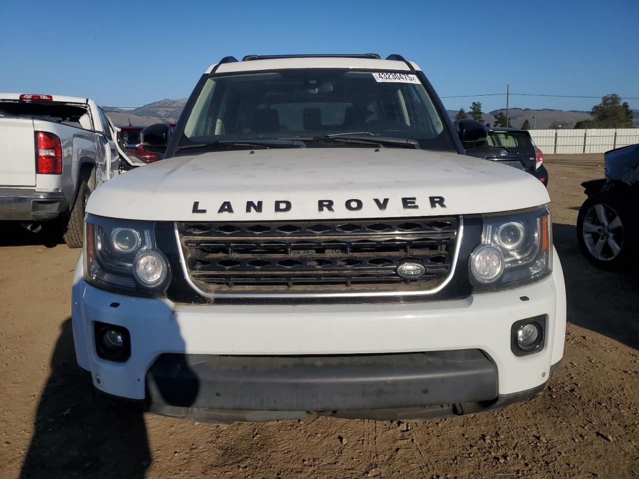 2015 Land Rover LR4 - Image 5