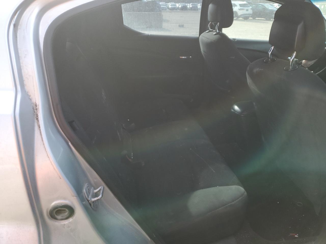 2011 Dodge Avenger - Image 11