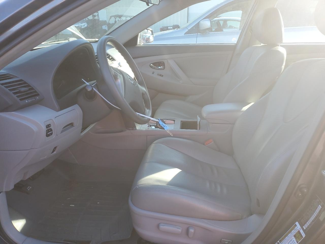 2010 Toyota Camry - Image 7