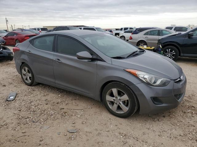 Sedans HYUNDAI ELANTRA 2013 Srebrny