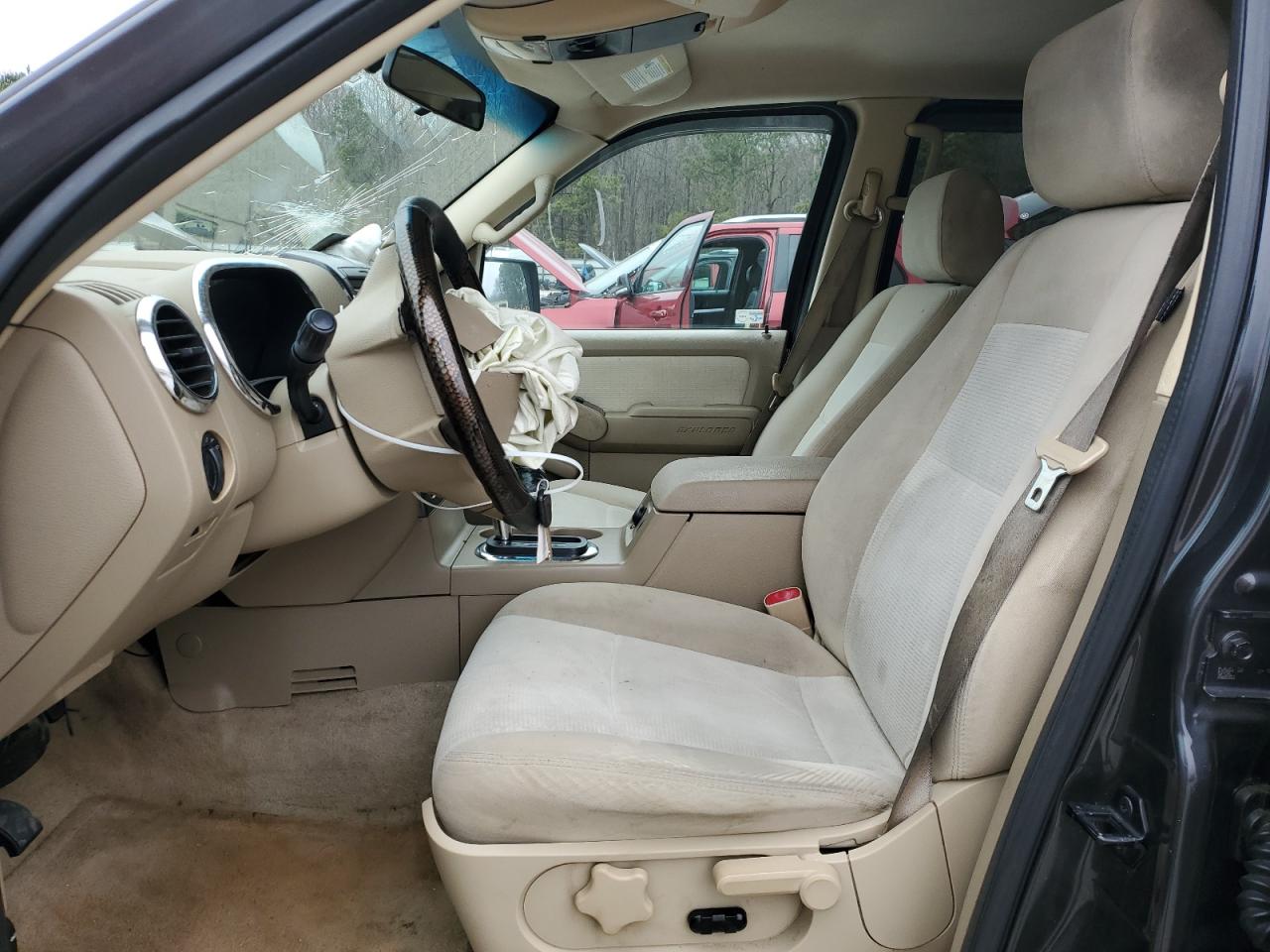 2007 Ford Explorer - Image 7