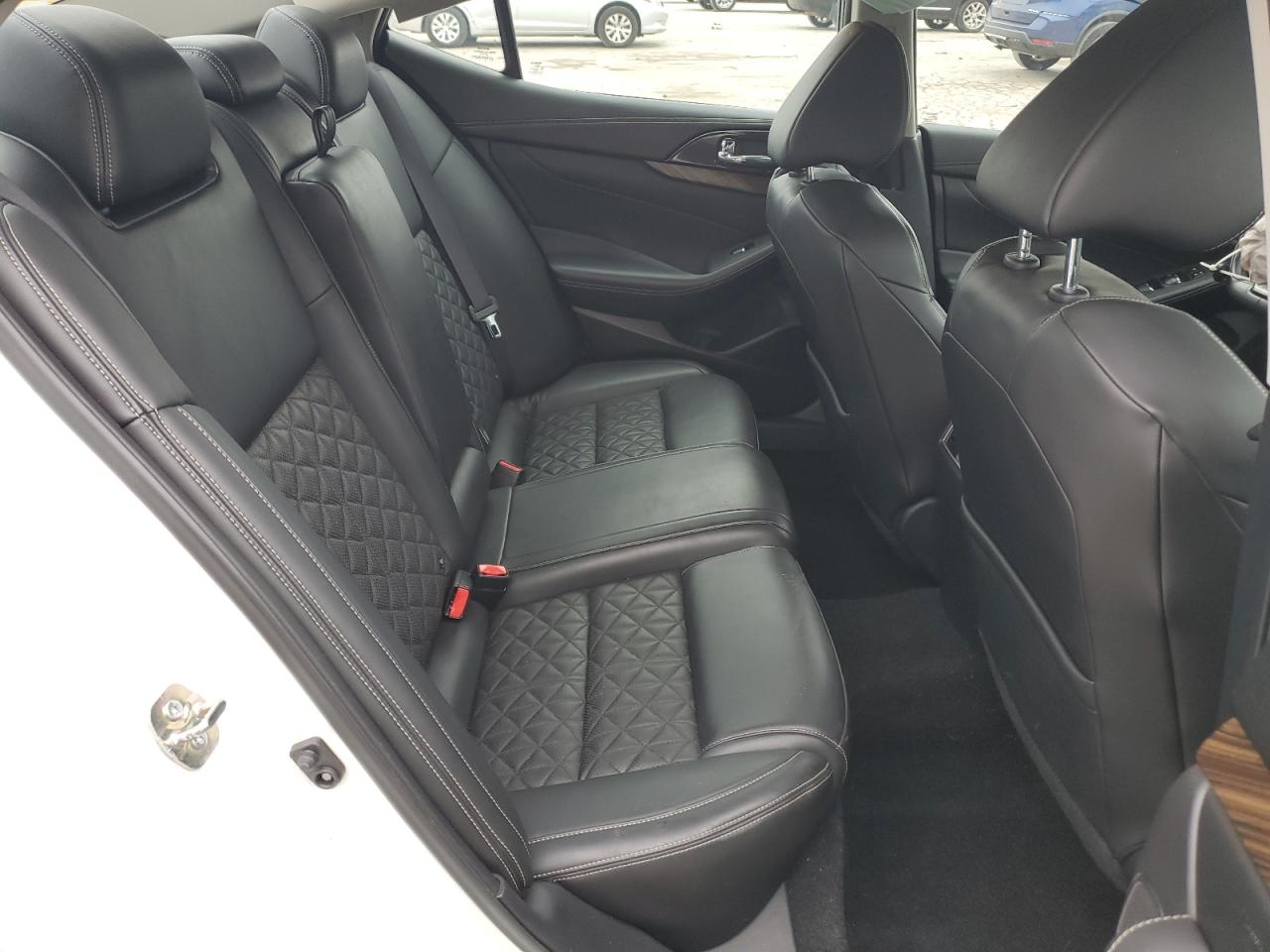 2017 Nissan Maxima - Image 10