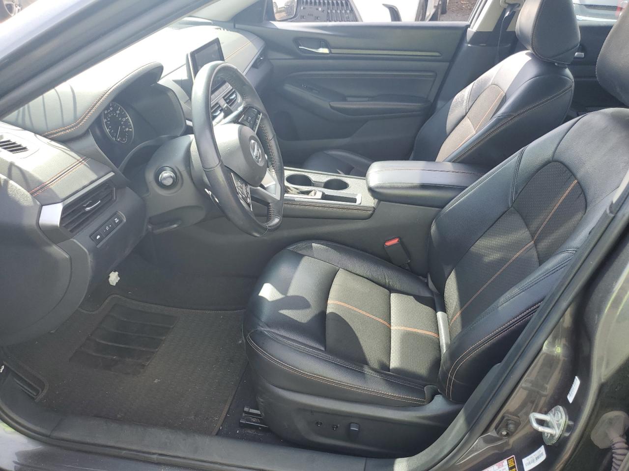 2021 Nissan Altima - Image 7