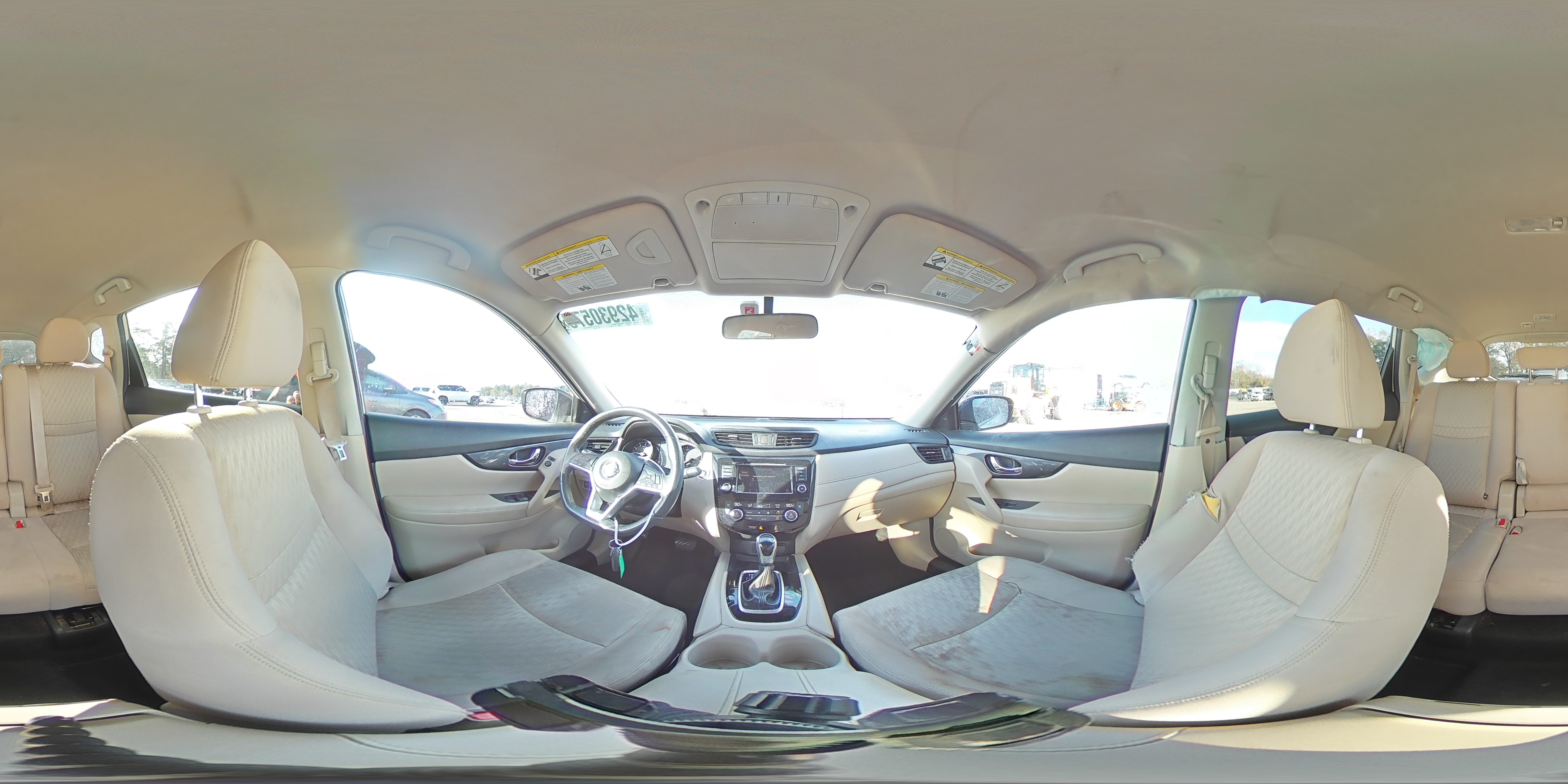 2018 Nissan Rogue - Image 15
