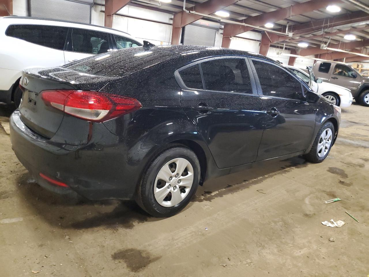 2017 Kia Forte - Image 3