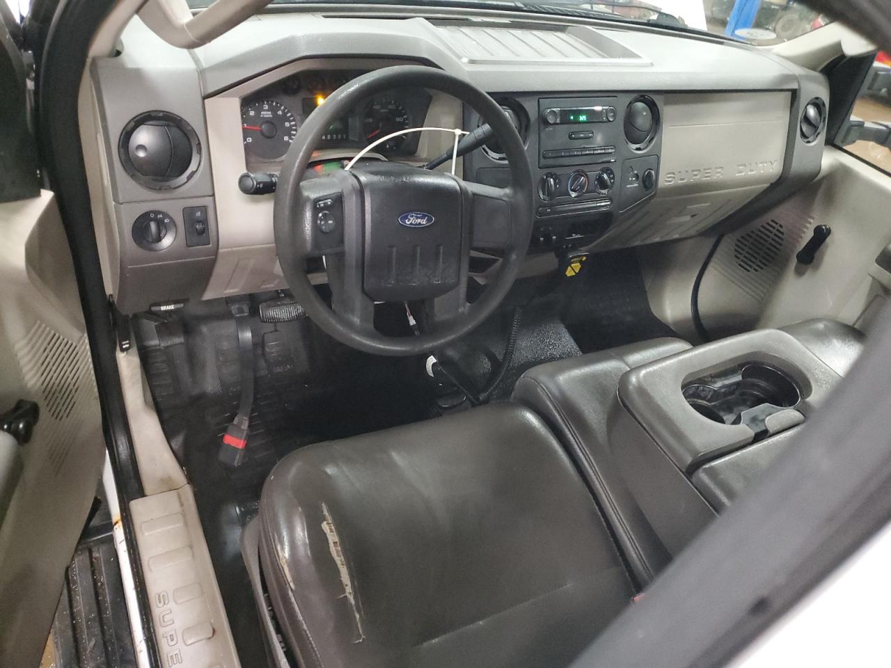 2010 Ford F350 - Image 8