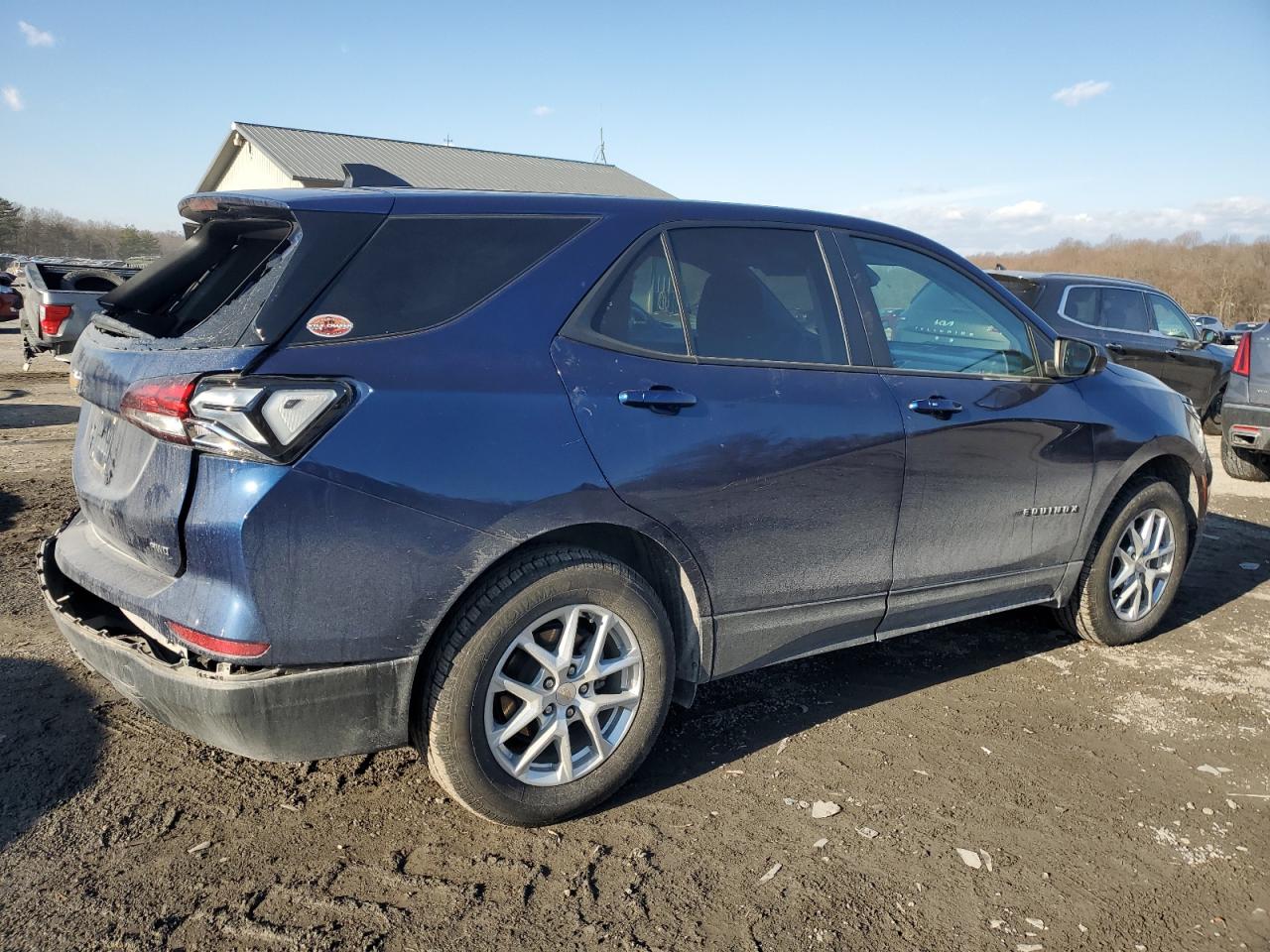 2022 Chevrolet Equinox - Image 3