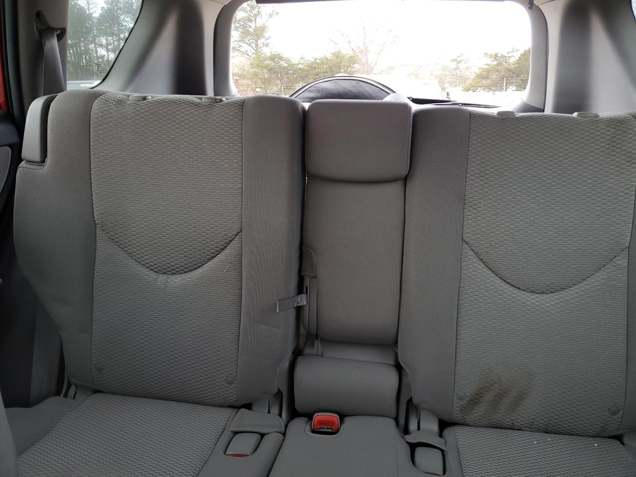 2011 Toyota RAV 4 - Image 10