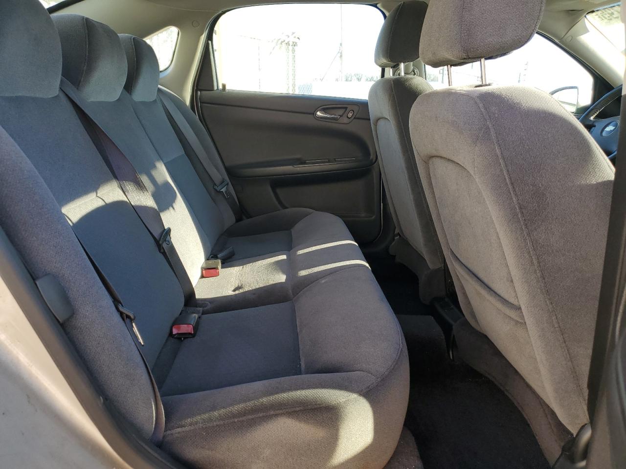 2007 Chevrolet Impala - Image 10