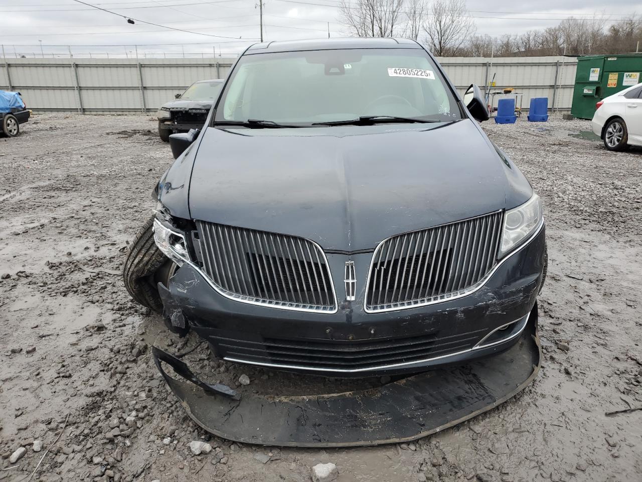 2014 Lincoln MKT - Image 5