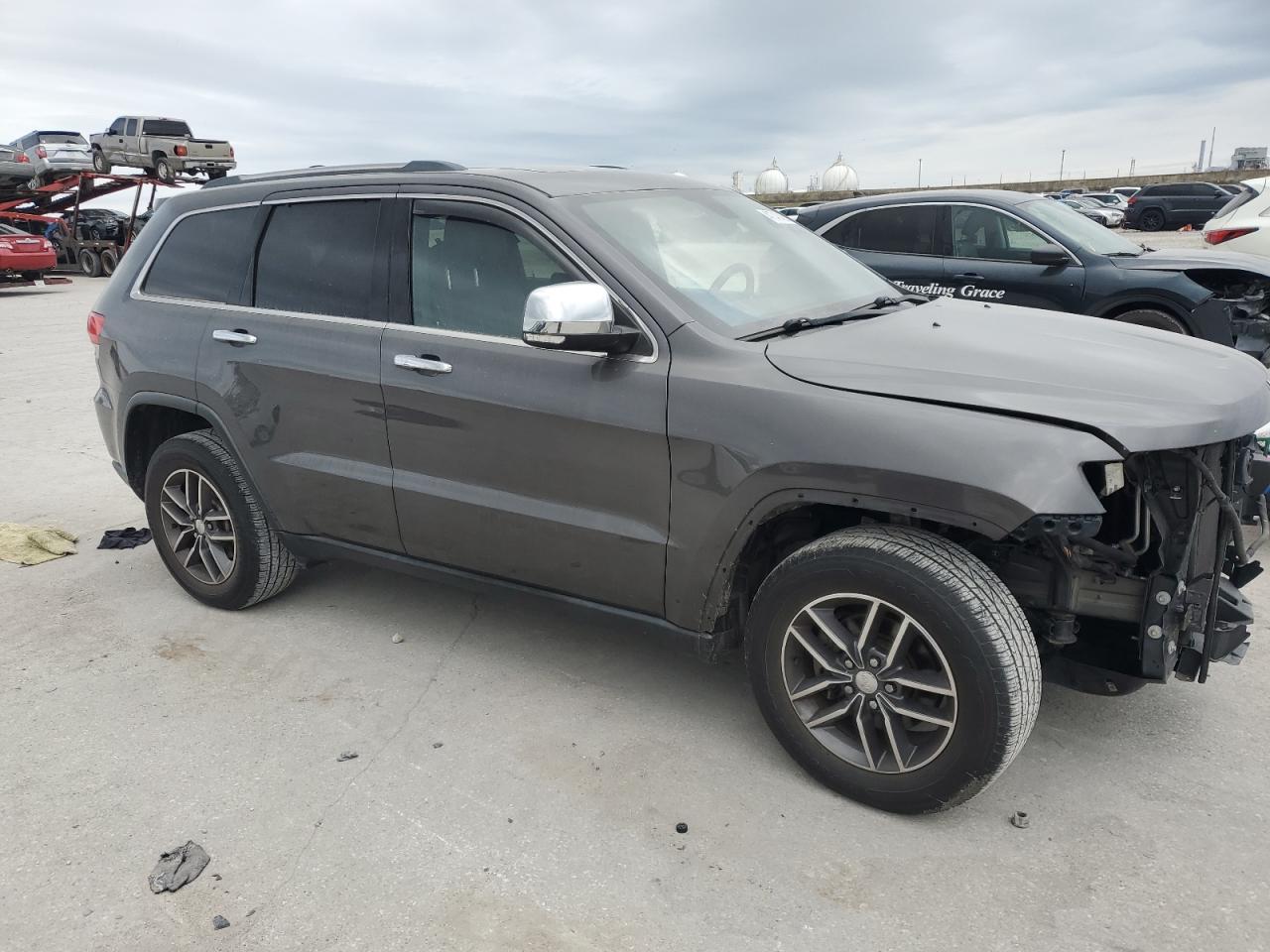 2017 Jeep Grand Cherokee - Image 4