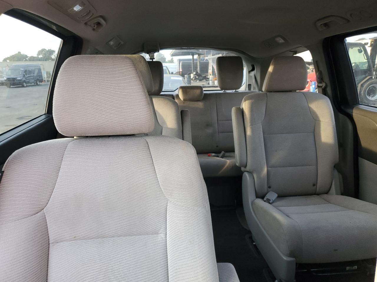 2012 Honda Odyssey - Image 10