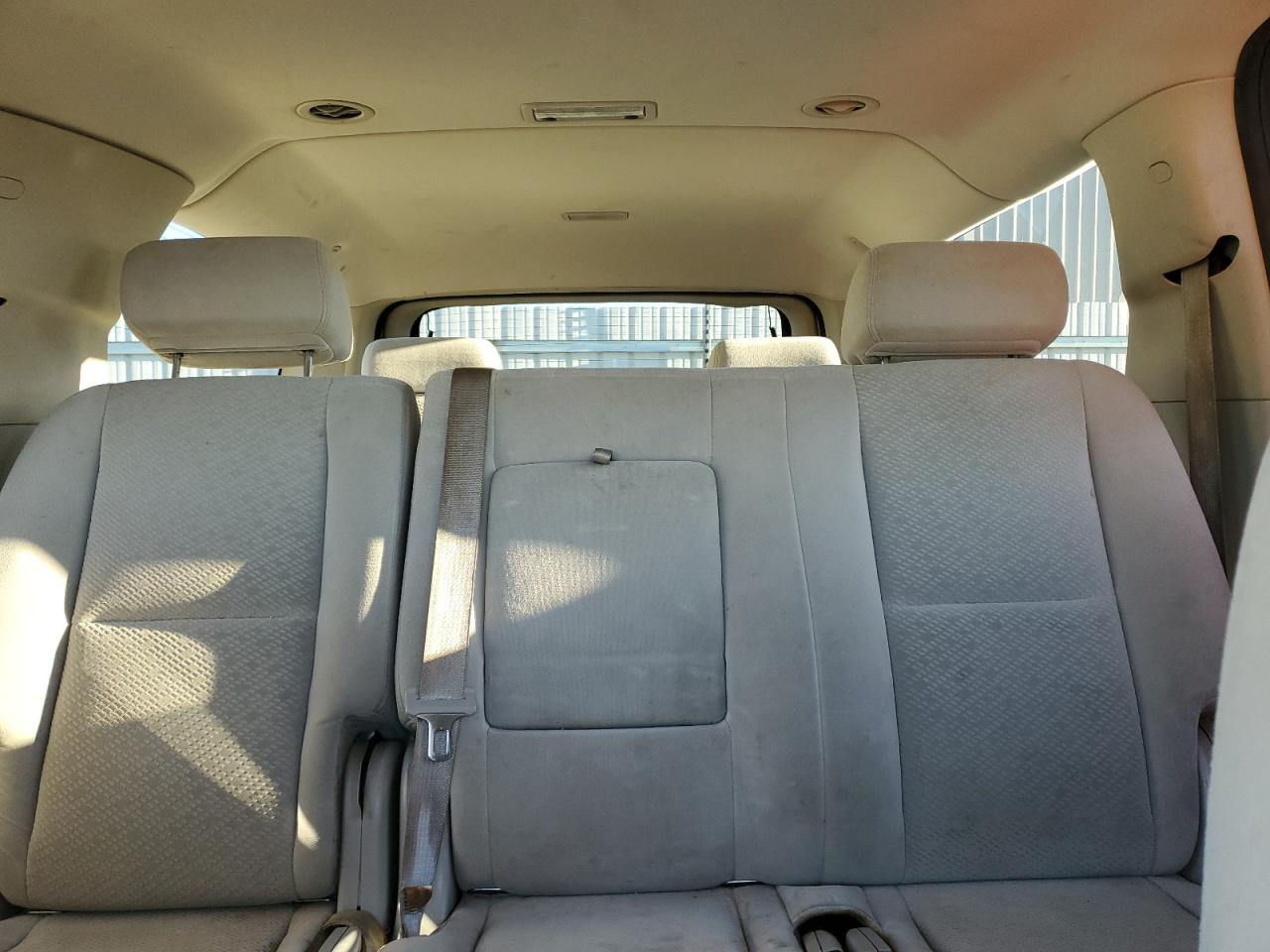 2007 GMC Yukon - Image 10