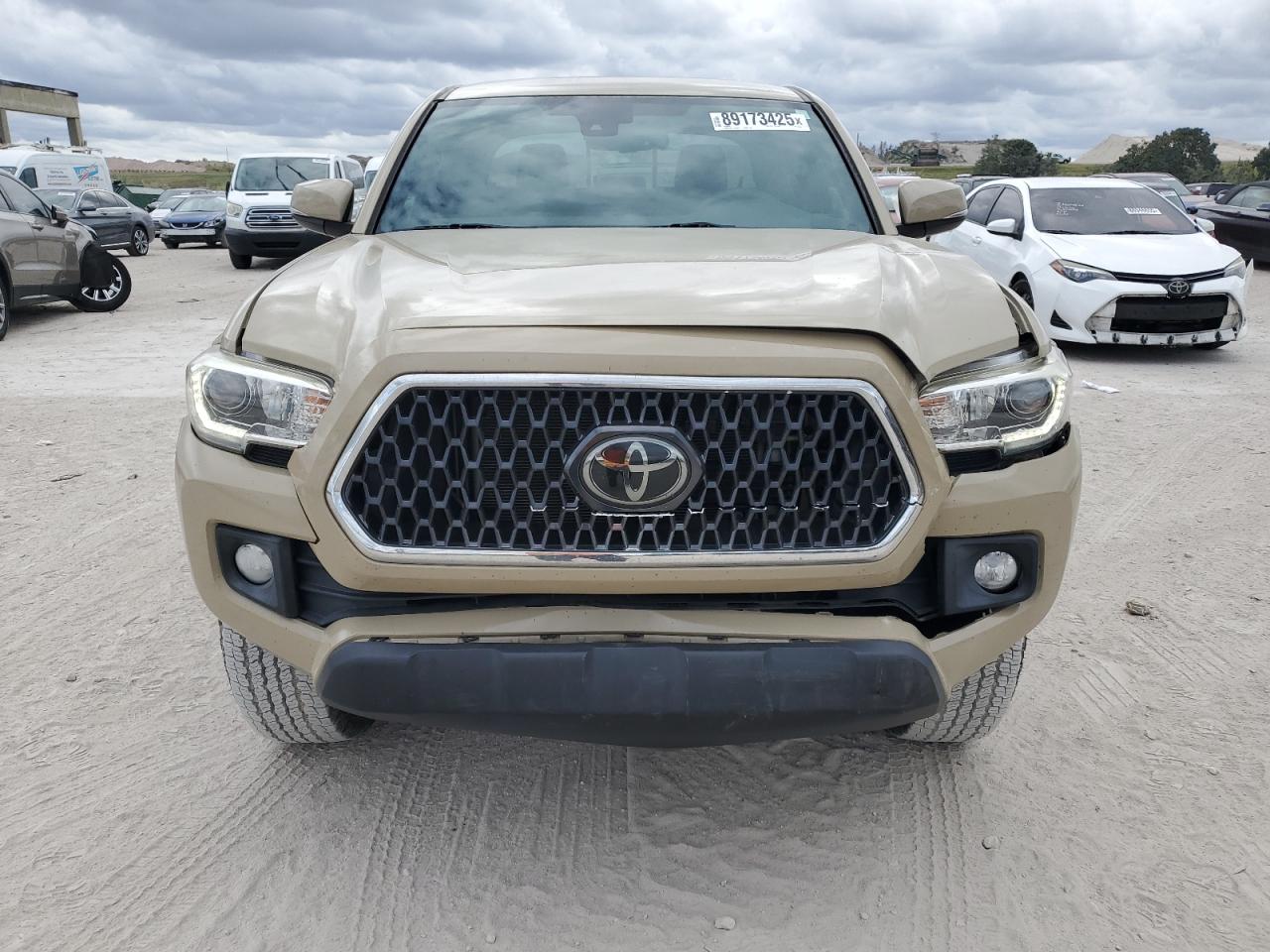 2018 Toyota Tacoma - Image 5