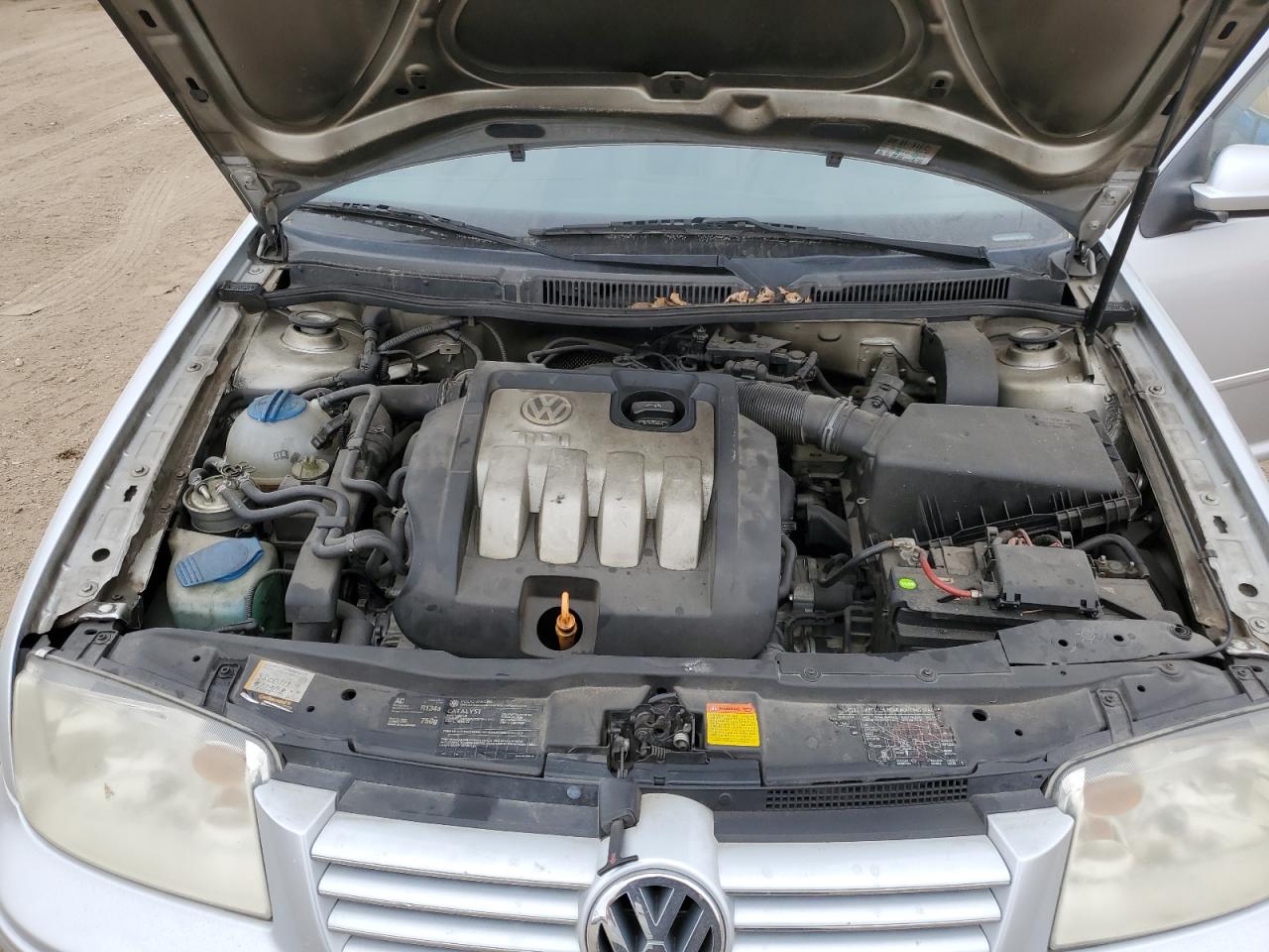 2005 Volkswagen Jetta - Image 11