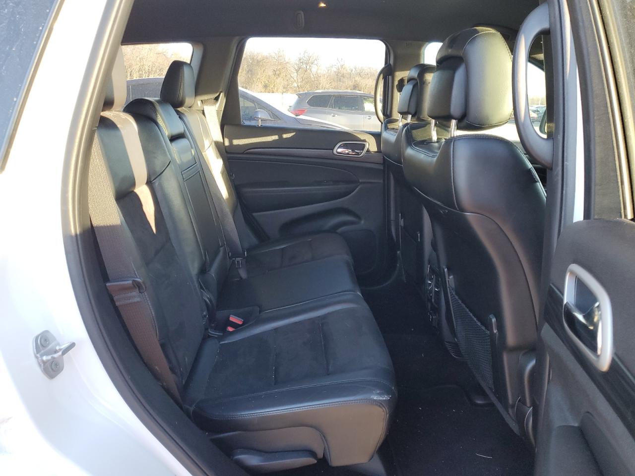 2020 Jeep Grand Cherokee - Image 11