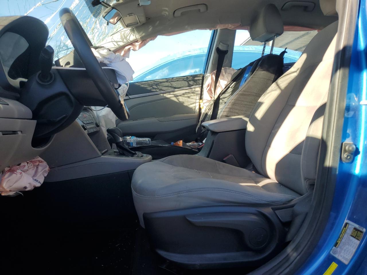 2018 Hyundai Elantra - Image 7