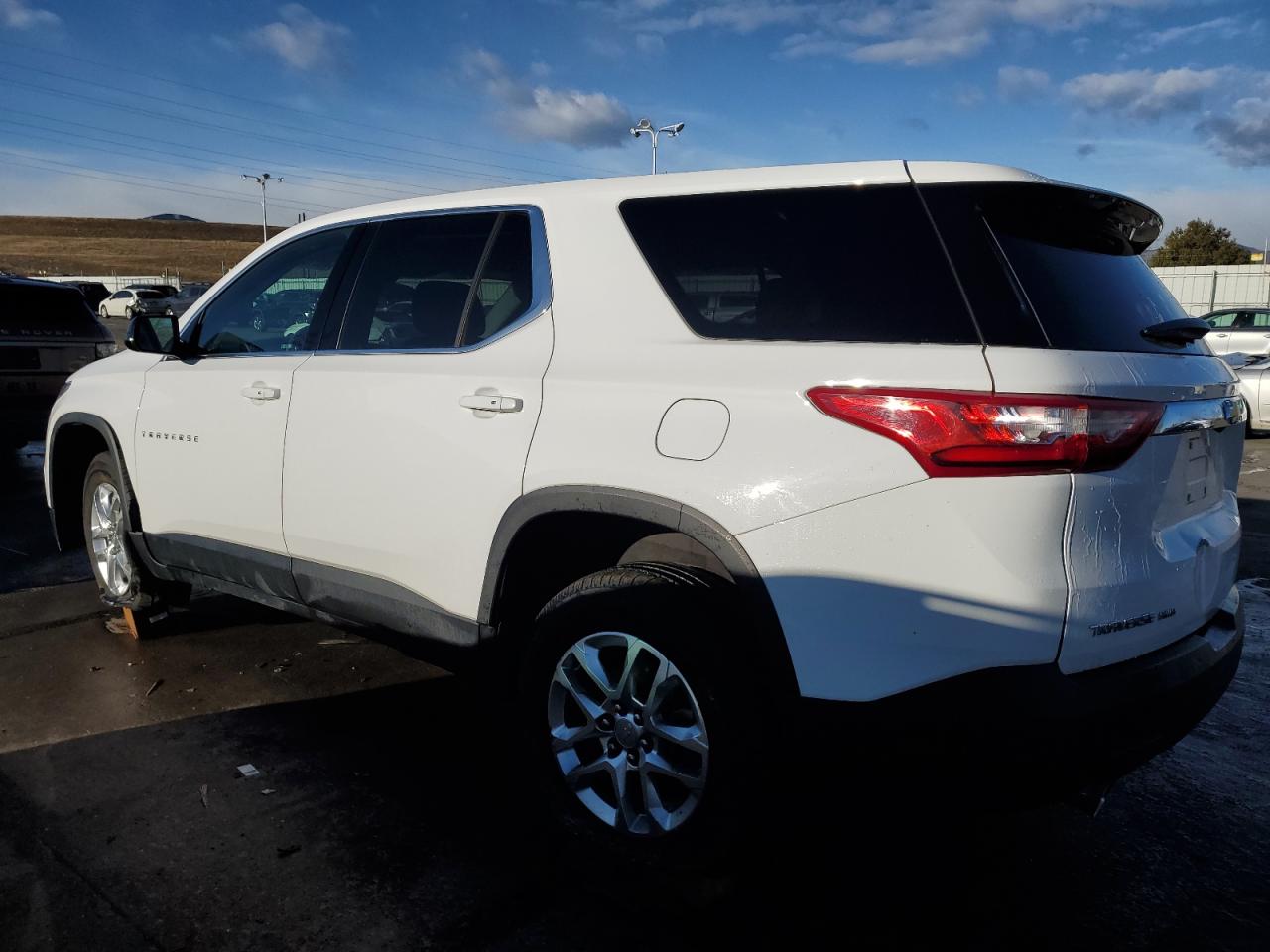 2019 Chevrolet Traverse - Image 2