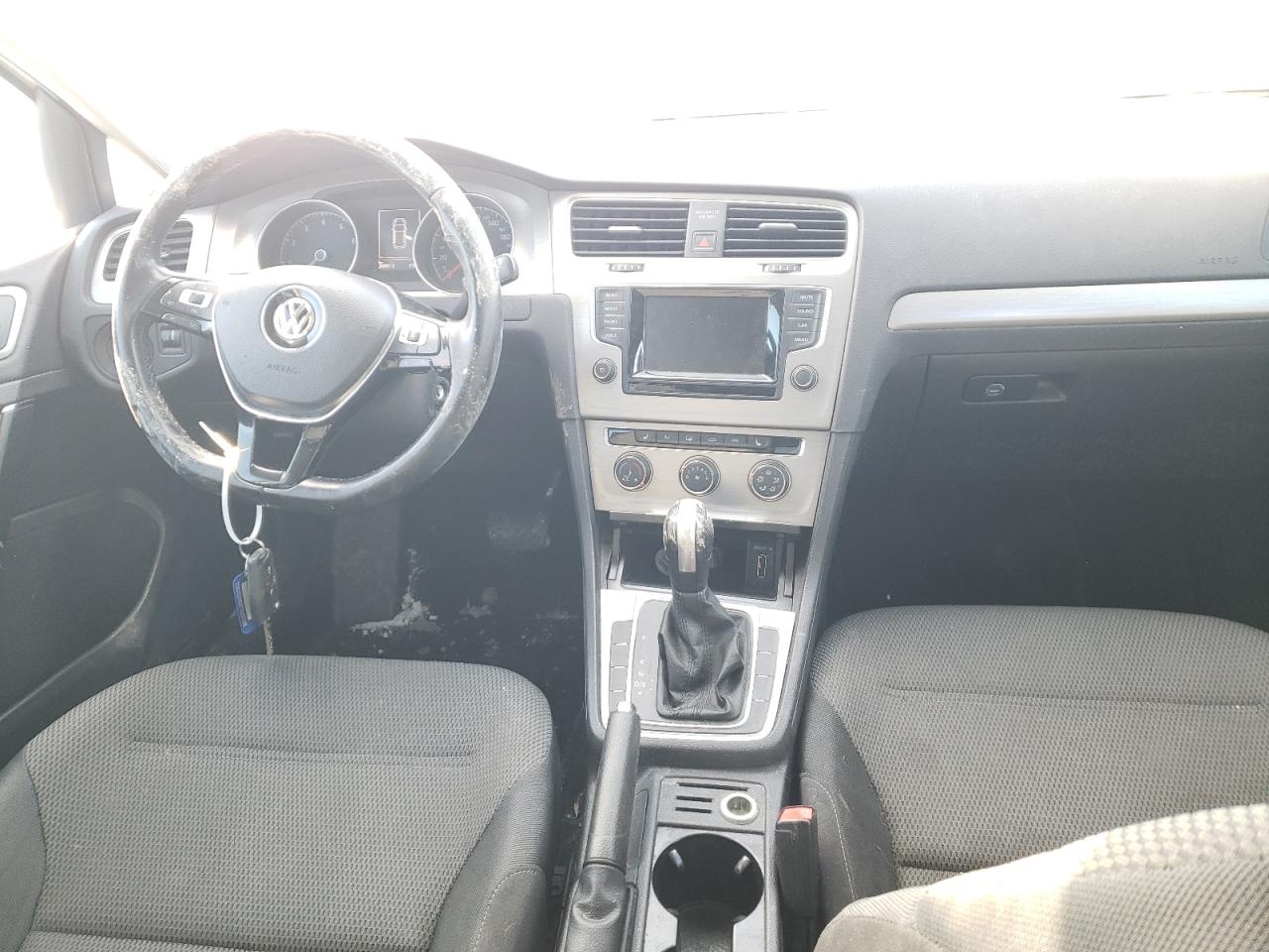 2015 Volkswagen Golf - Image 8