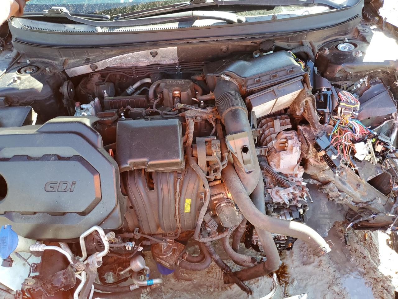 2015 Hyundai Sonata - Image 13