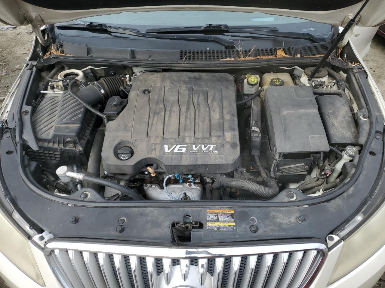 2010 Buick LaCrosse - Image 11