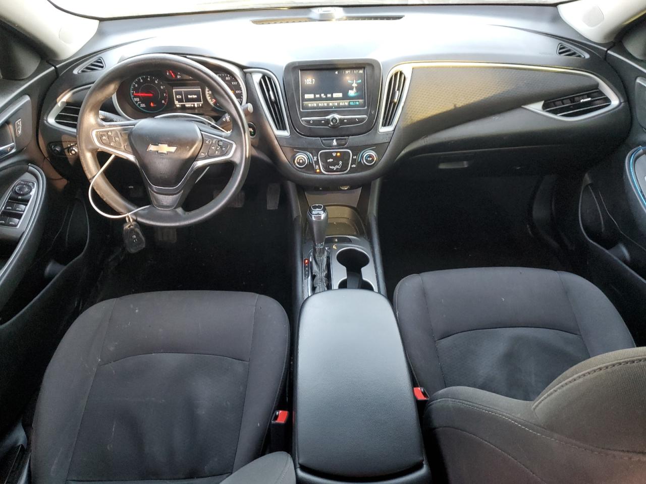 2017 Chevrolet Malibu - Image 8