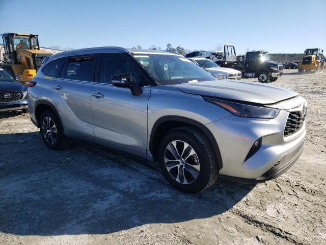  TOYOTA HIGHLANDER 2023 Srebrny