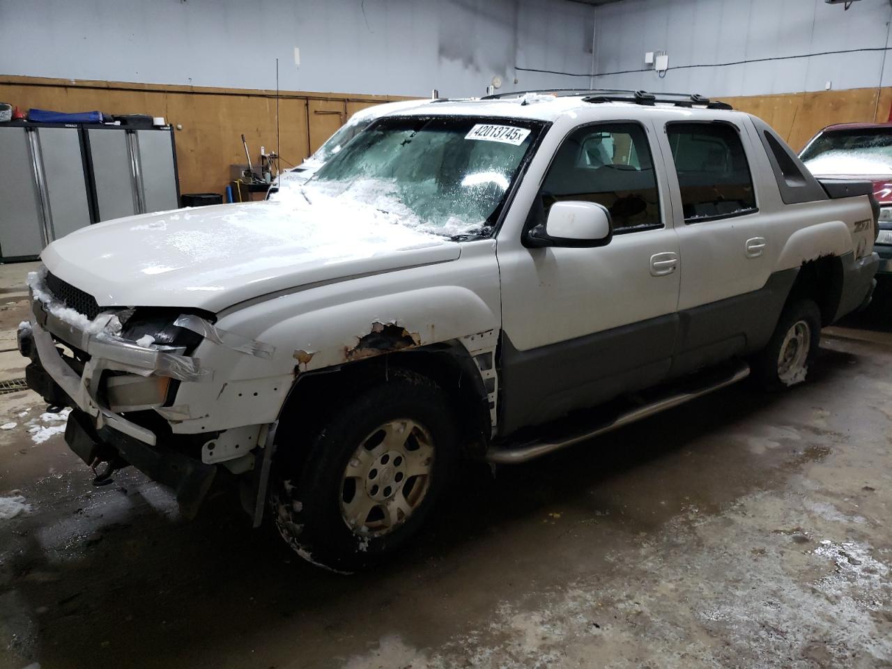 2002 Chevrolet Avalanche K1500 for Sale in Kincheloe, MI - Front End
