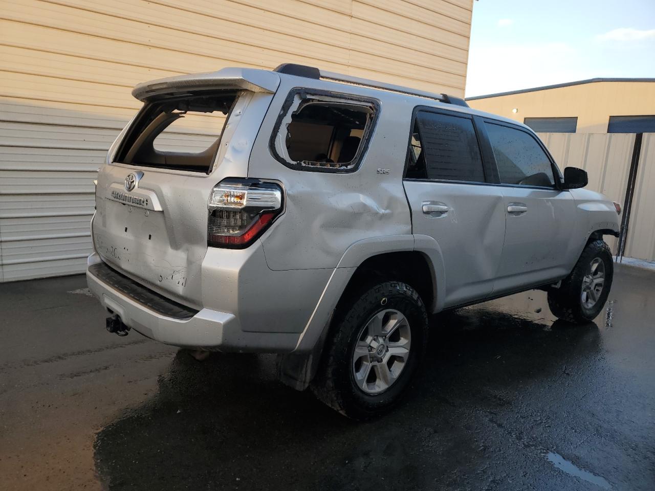 2022 Toyota 4Runner - Image 3