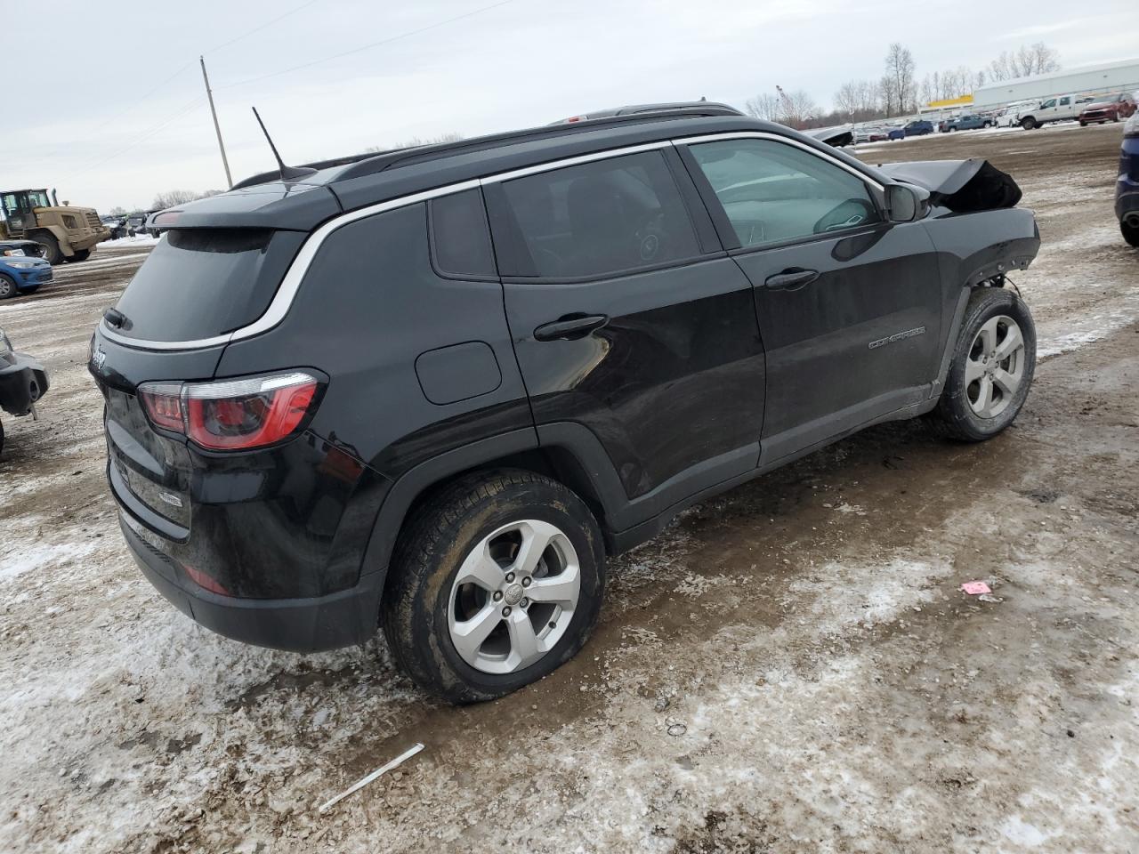 2018 Jeep Compass - Image 3