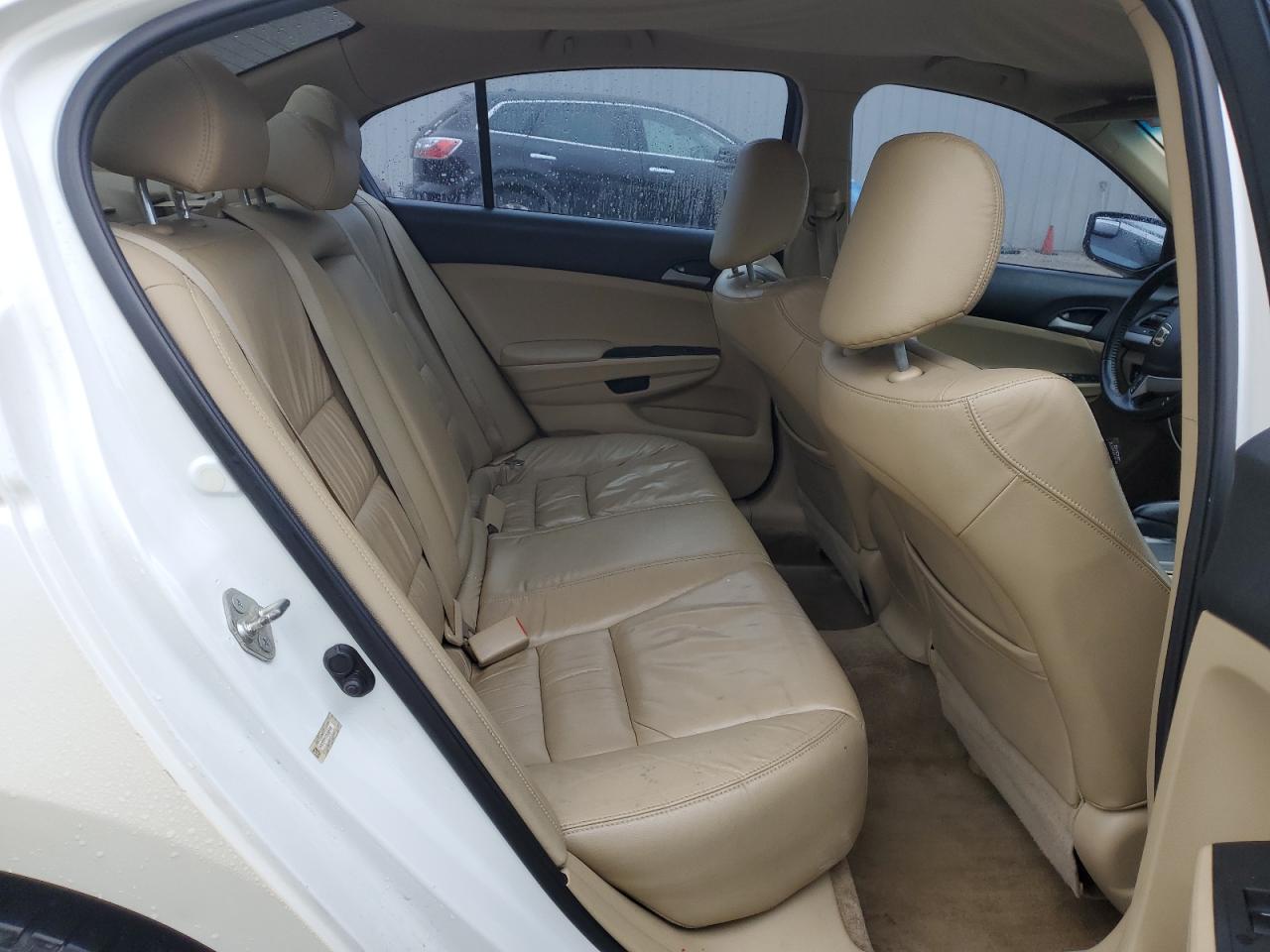 2012 Honda Accord - Image 10