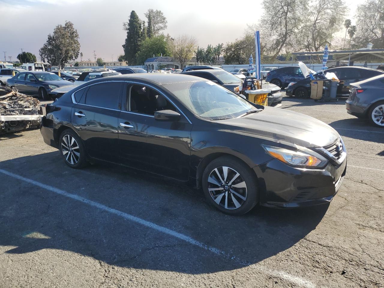 VIN 1N4AL3AP2JC137214 2018 NISSAN ALTIMA no.4