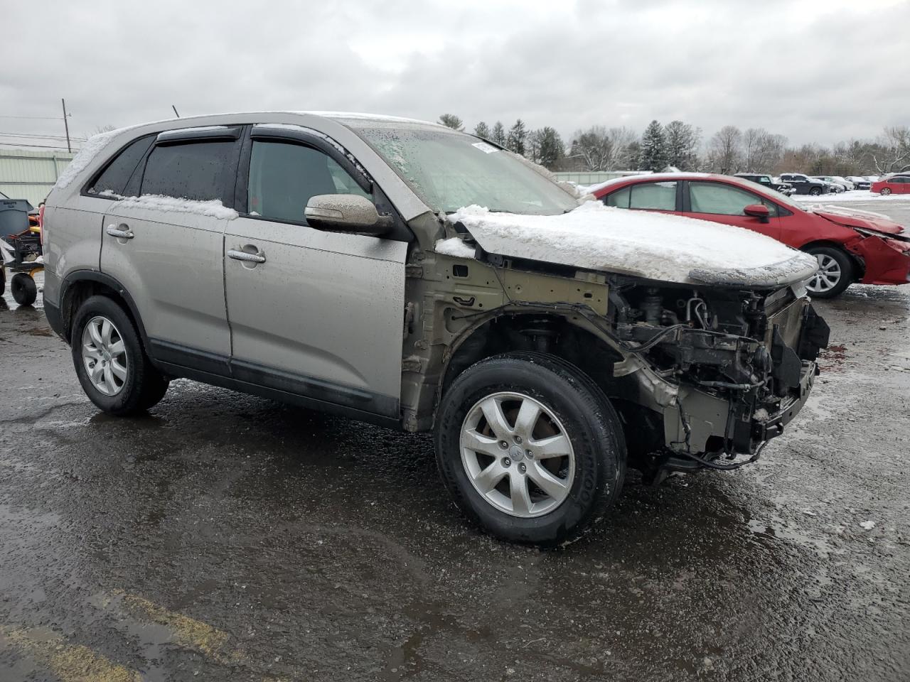 VIN 5XYKT3A12DG361657 2013 KIA SORENTO no.4