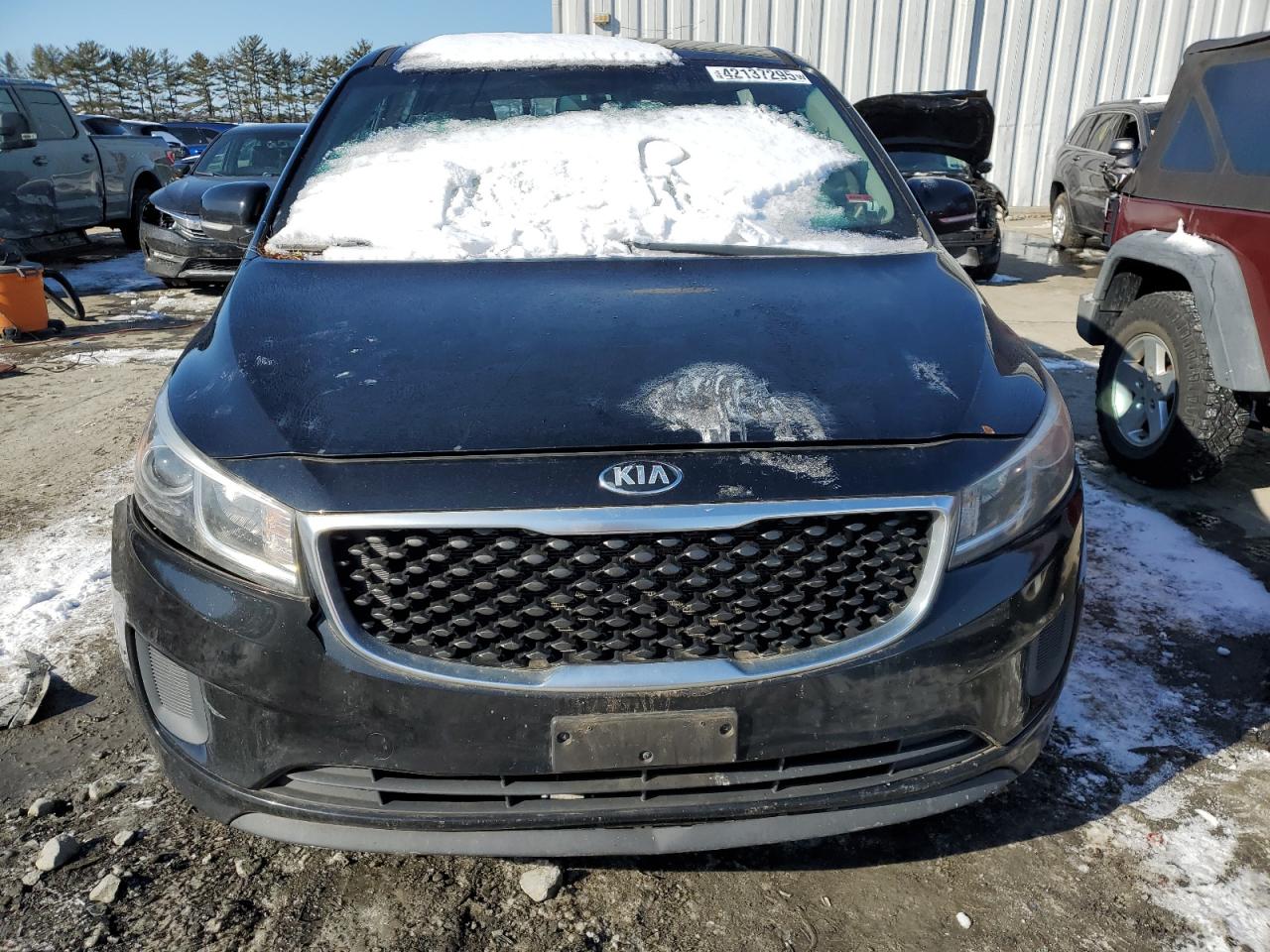 VIN KNDMA5C19G6111623 2016 KIA SEDONA no.5