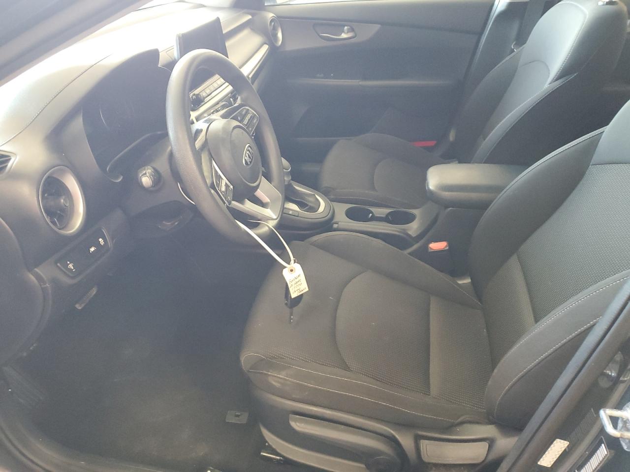 2021 Kia Forte - Image 7
