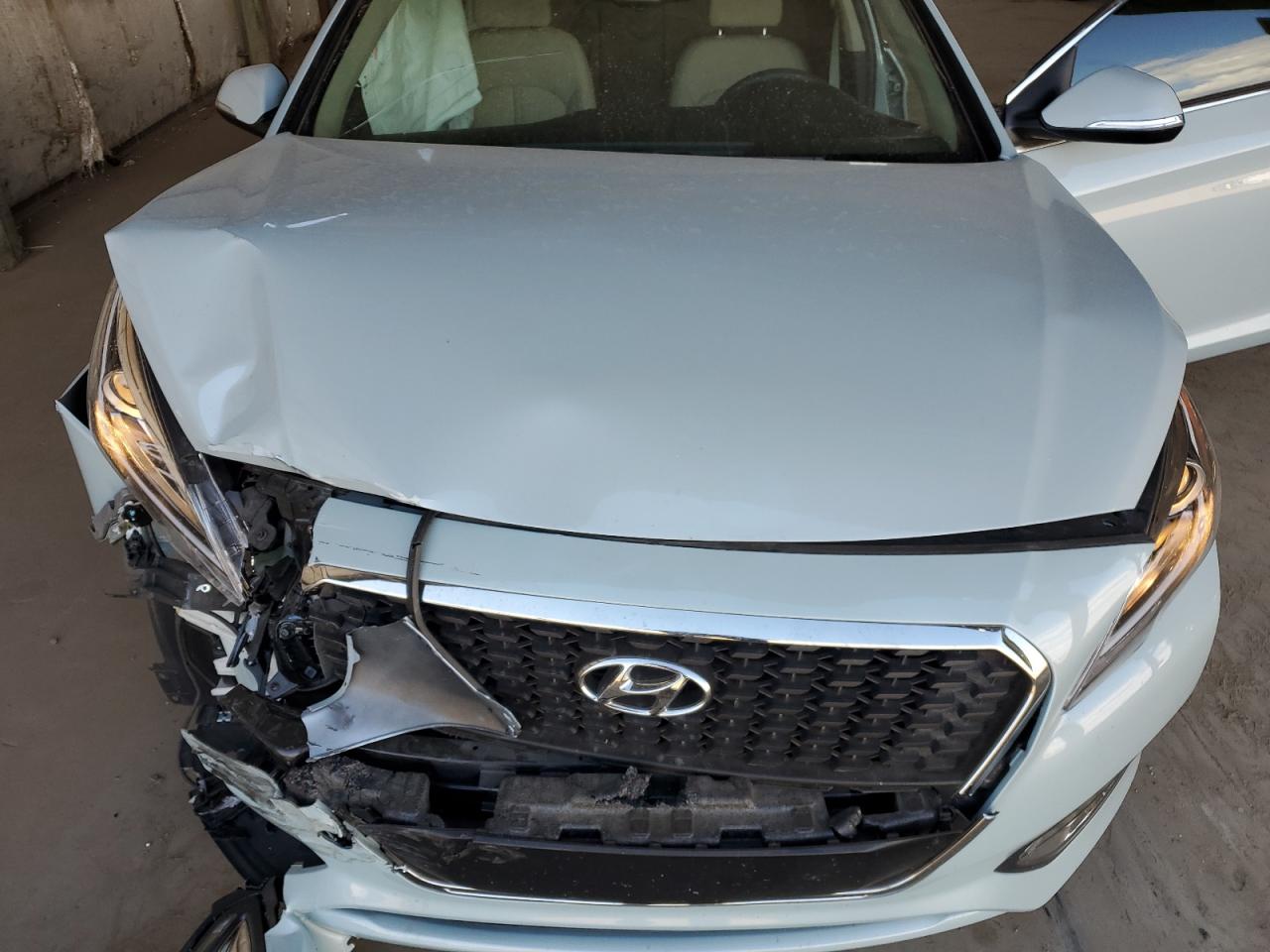 2016 Hyundai Sonata - Image 11