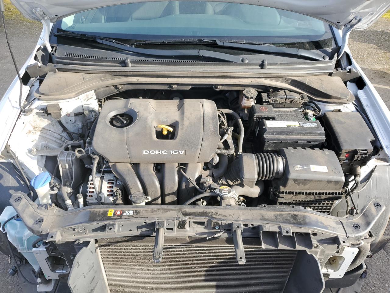 2018 Hyundai Elantra - Image 11