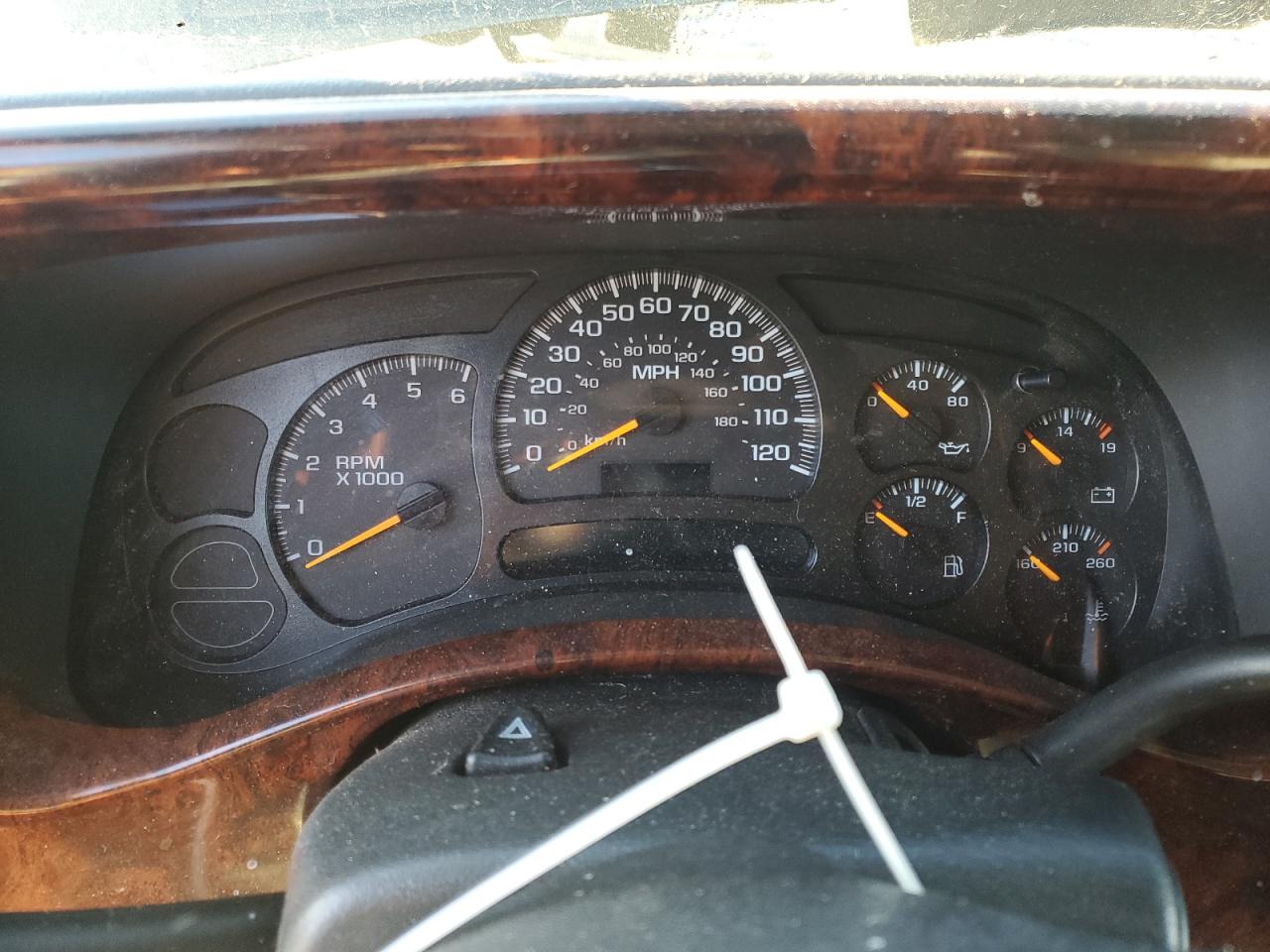 2004 Chevrolet Tahoe - Image 9