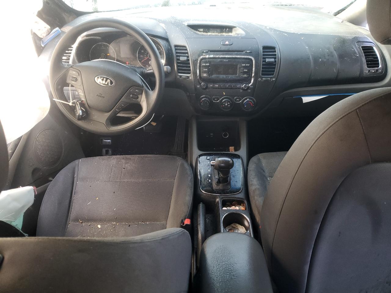 2017 Kia Forte - Image 8