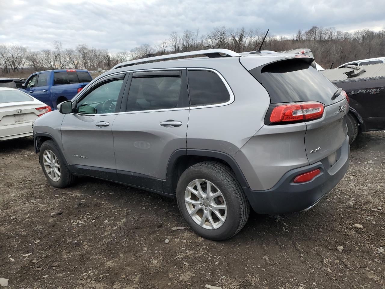 2015 Jeep Grand Cherokee - Image 2