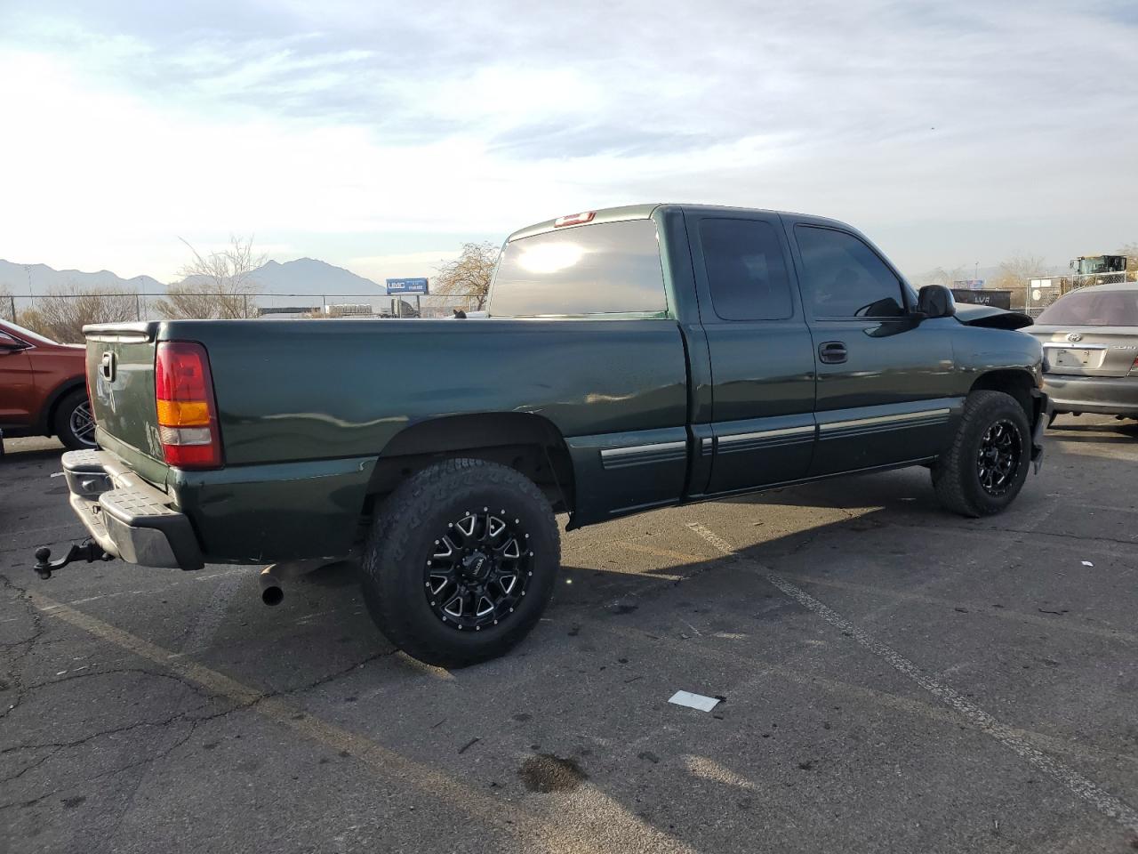 2001 Chevrolet Silverado - Image 3