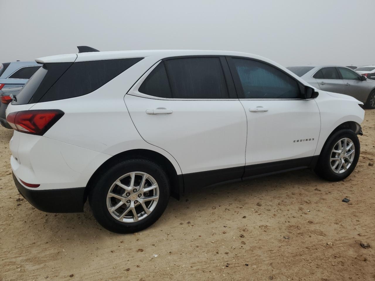 2023 Chevrolet Equinox - Image 3