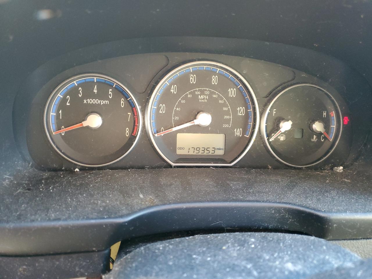 2009 Hyundai Santa Fe - Image 9