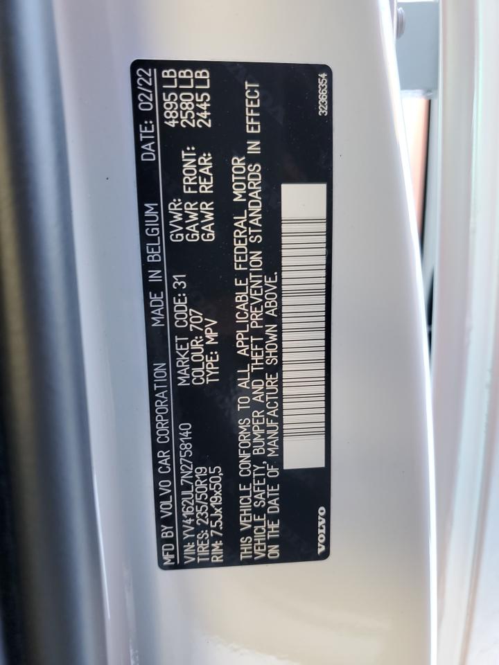 2022 Volvo XC40 - Image 15