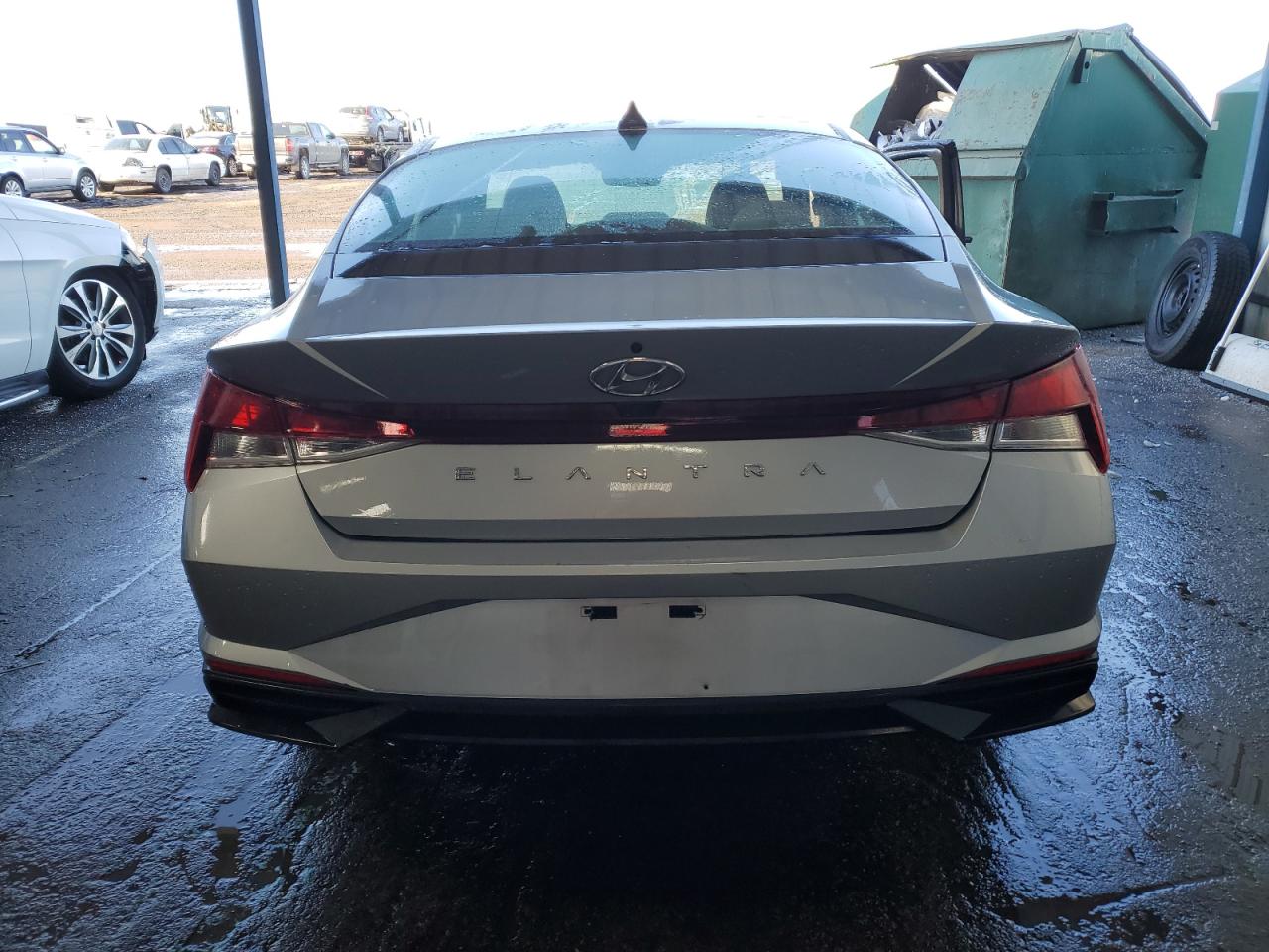 2023 Hyundai Elantra - Image 6
