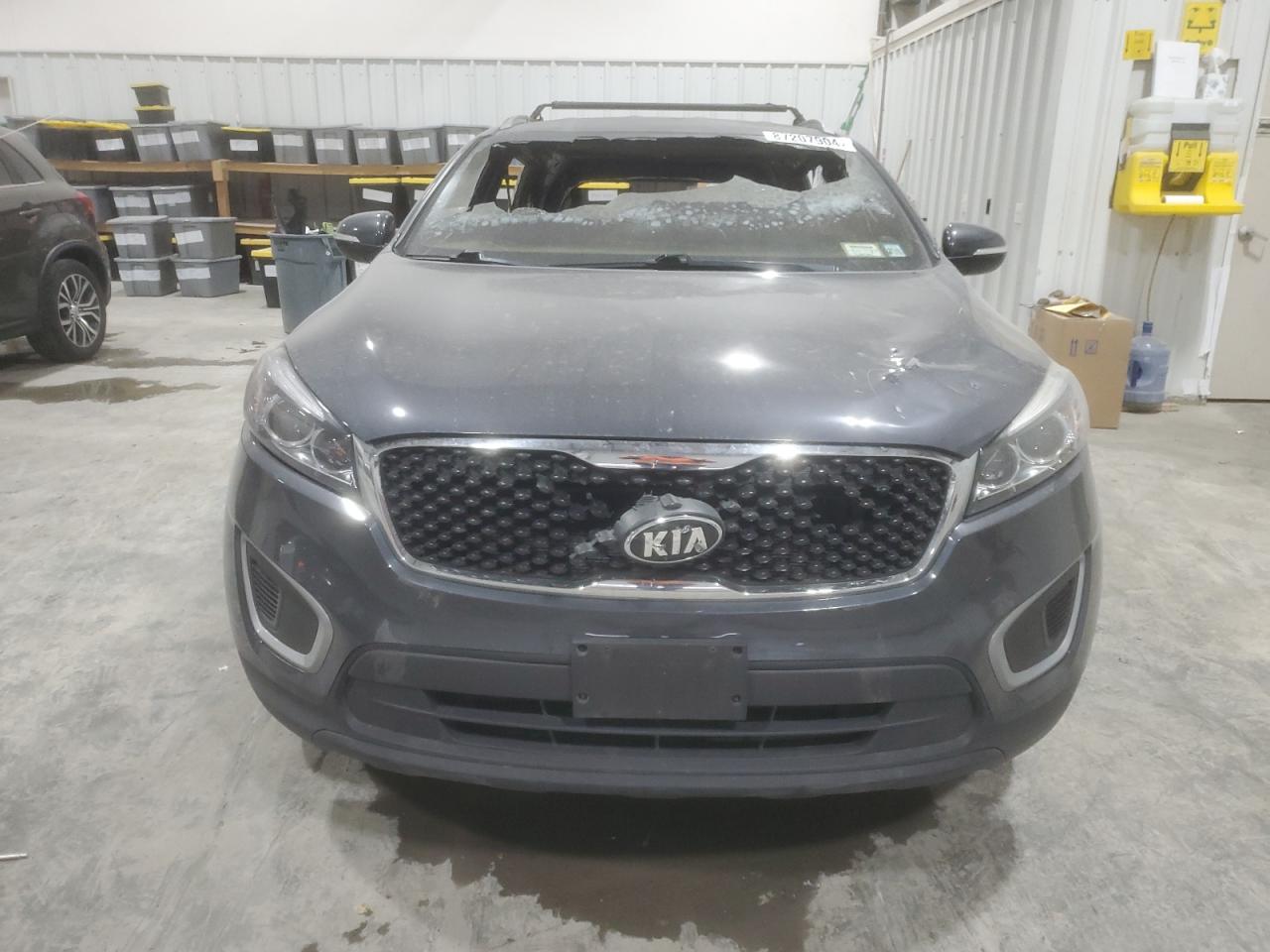 2017 Kia Sorento - Image 5