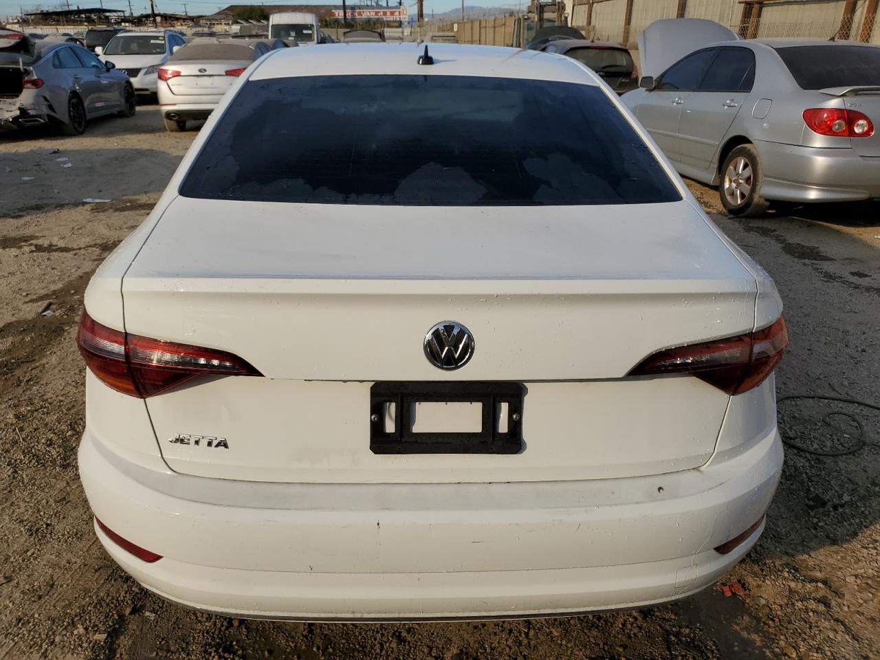 2019 Volkswagen Jetta - Image 6