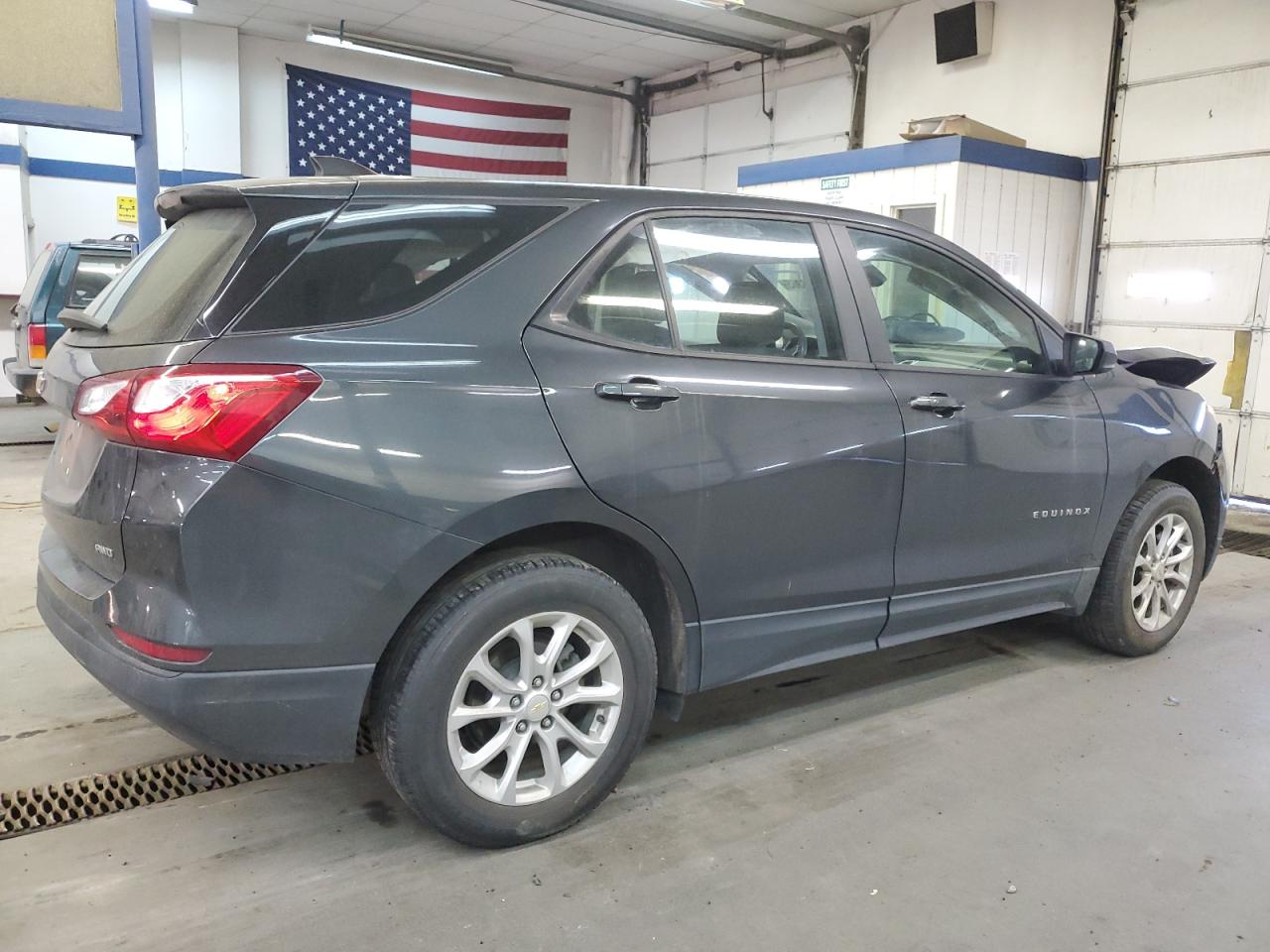 2020 Chevrolet Equinox - Image 3